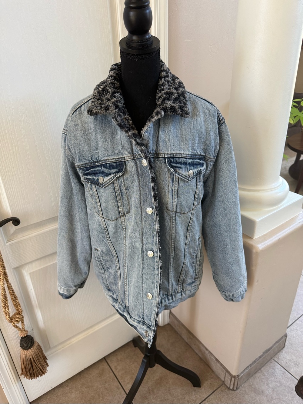 Free People We The Free Distressed Blue Denim Jacket with Black/Gray Faux Fur
